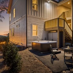 Chatt Vistas|4bdr-2Units|Theater|Hot Tub|Sleeps15+