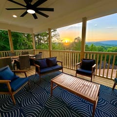Chatt Vistas|2bd2ba|Views of Lookout|Patio|5min2TN|Sleeps6+