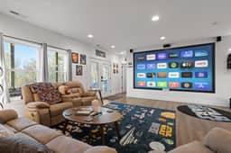 Chatt Vistas NEW |6BR|Theater|HotTub|Pool|Plgrnd|Sleeps15+ - Image 4