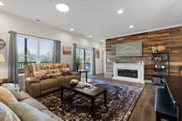 Chatt Vistas|NatPrks|4bdr|2Units|Hot Tub|Sleeps 12+ - Image 3