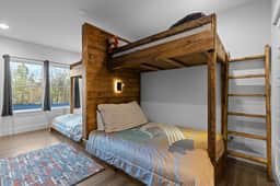 ChattVistasNEW|4bdr|Theater|Hot Tub|Sleeps15+ - Image 4