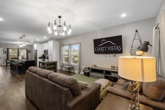 Lux Modern 3bd/2ba by Chick Battfld 20m to - Chatt Vistas