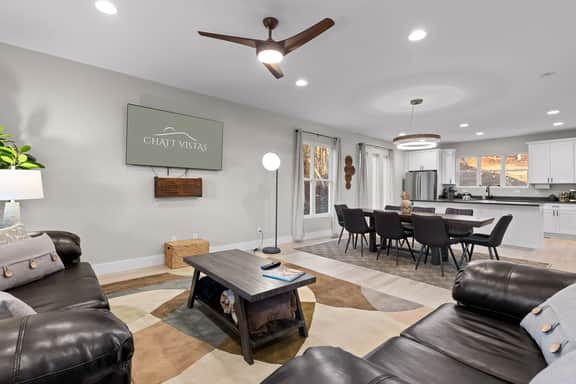 3Stry·Hot Tub·ModernTreehouse·20minTo·Chatt Vistas