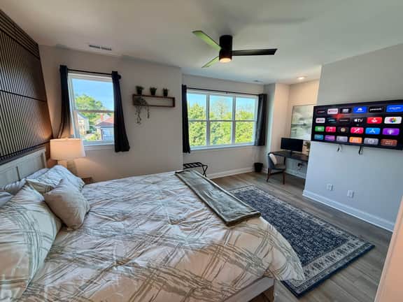 ChattVistas|Dwntwn Townhouse|Deck Fire Pit|2Bdrm
