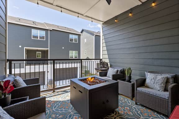 ChattVistas|Dwntwn Townhouse|Deck Fire Pit|2Bdrm