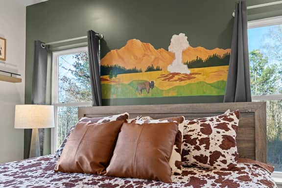 Chatt Vistas|NatPrks|4bdr|2Units|Hot Tub|Sleeps 12+ - Image 2