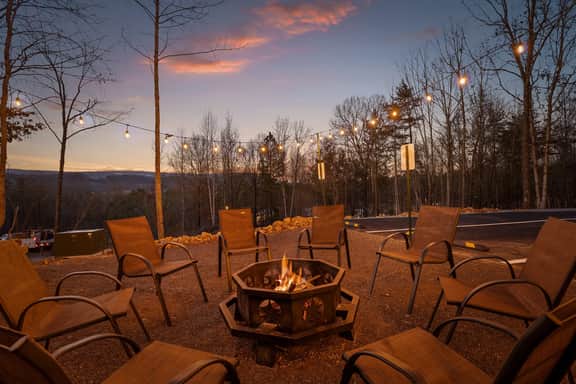 ChattVistasNEW|4bdr|Theater|Hot Tub|Sleeps15+ - Image 3
